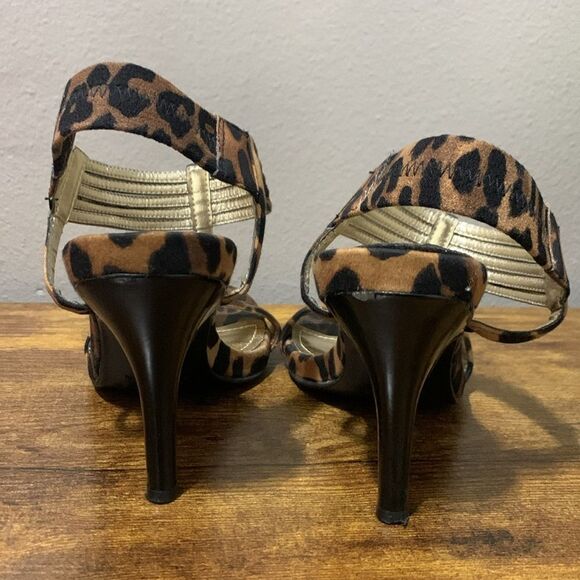 Kenneth Cole Reaction Know Way Leopard Print Heels Size 7.5 - Picture 4 of 8